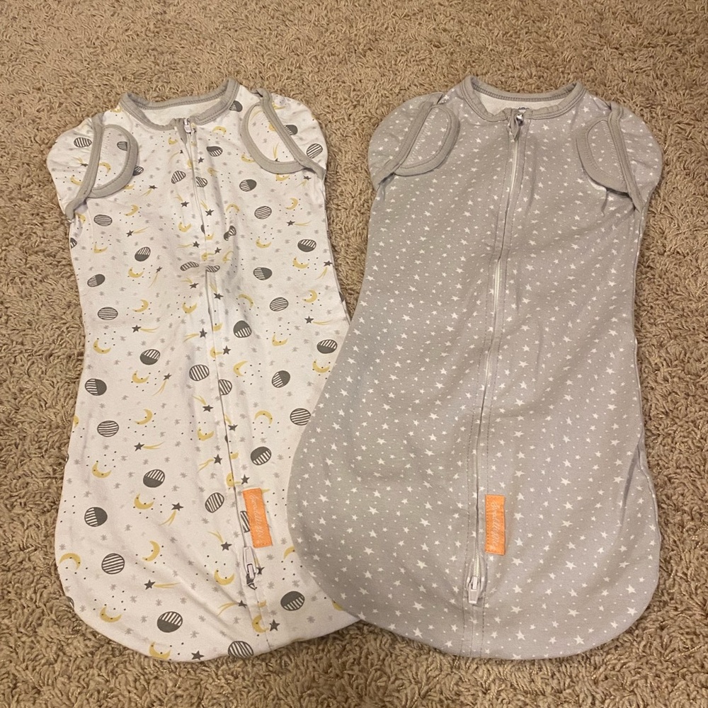 SwaddleMe Arms Free Convertible 4-6 Months Stage 2
